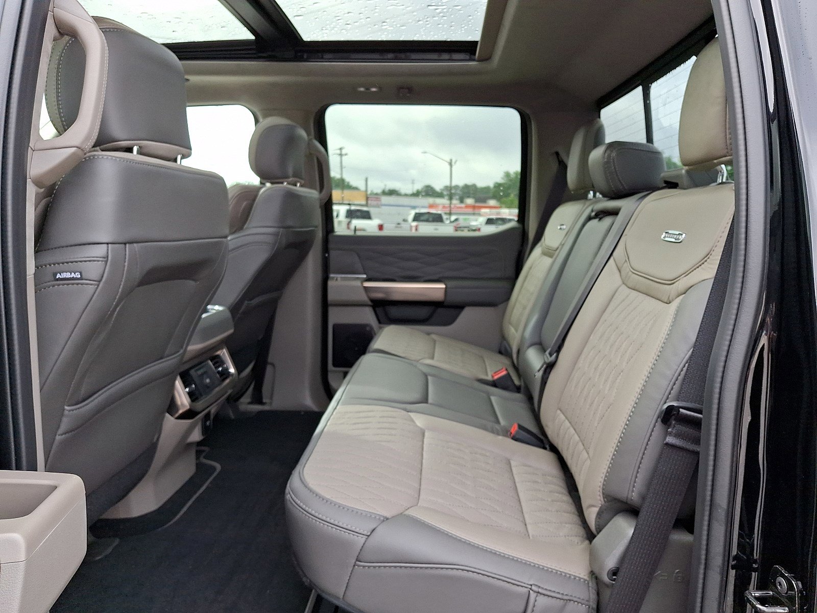 Certified 2026 Ford F450 Platinum w/ Platinum Plus Package AWD/4WD image 9