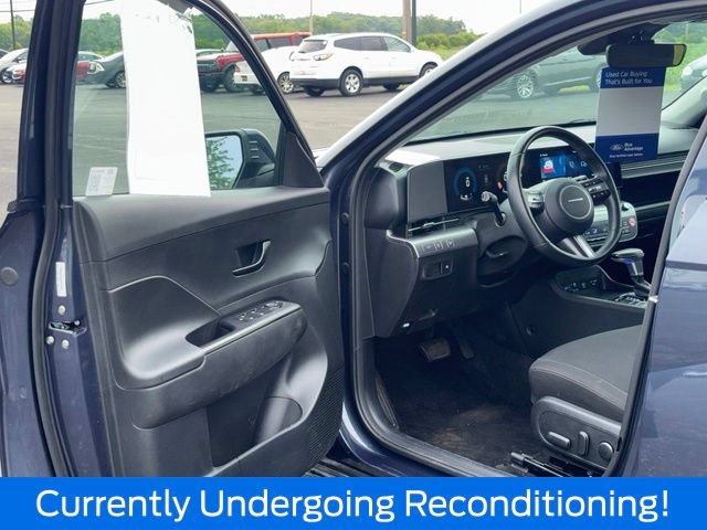 Used 2025 Hyundai Kona SEL FWD image 9