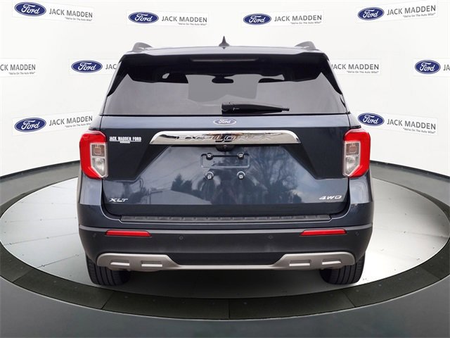Certified 2022 Ford Explorer XLT w/ Equipment Group 202A image 3