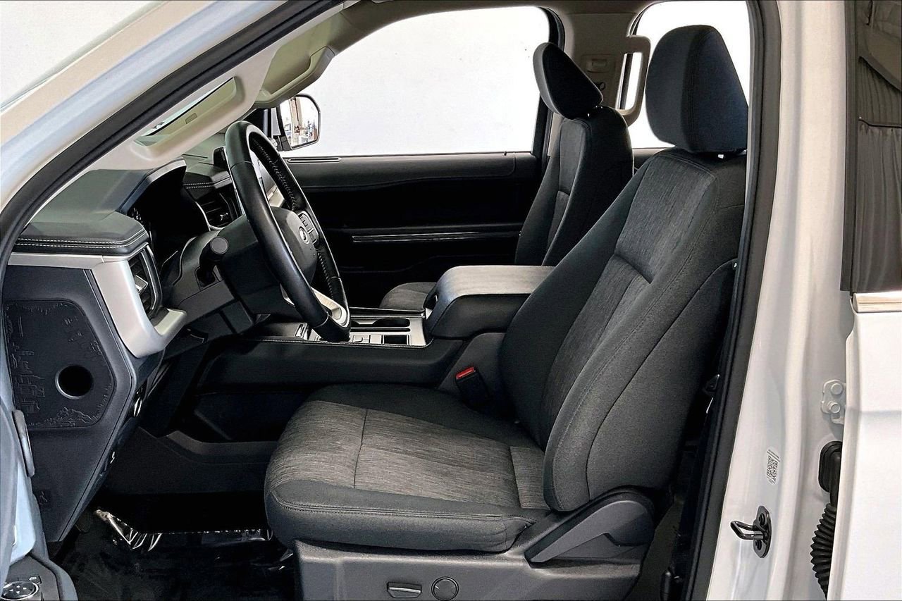 Certified 2023 Ford Expedition XLT image 19