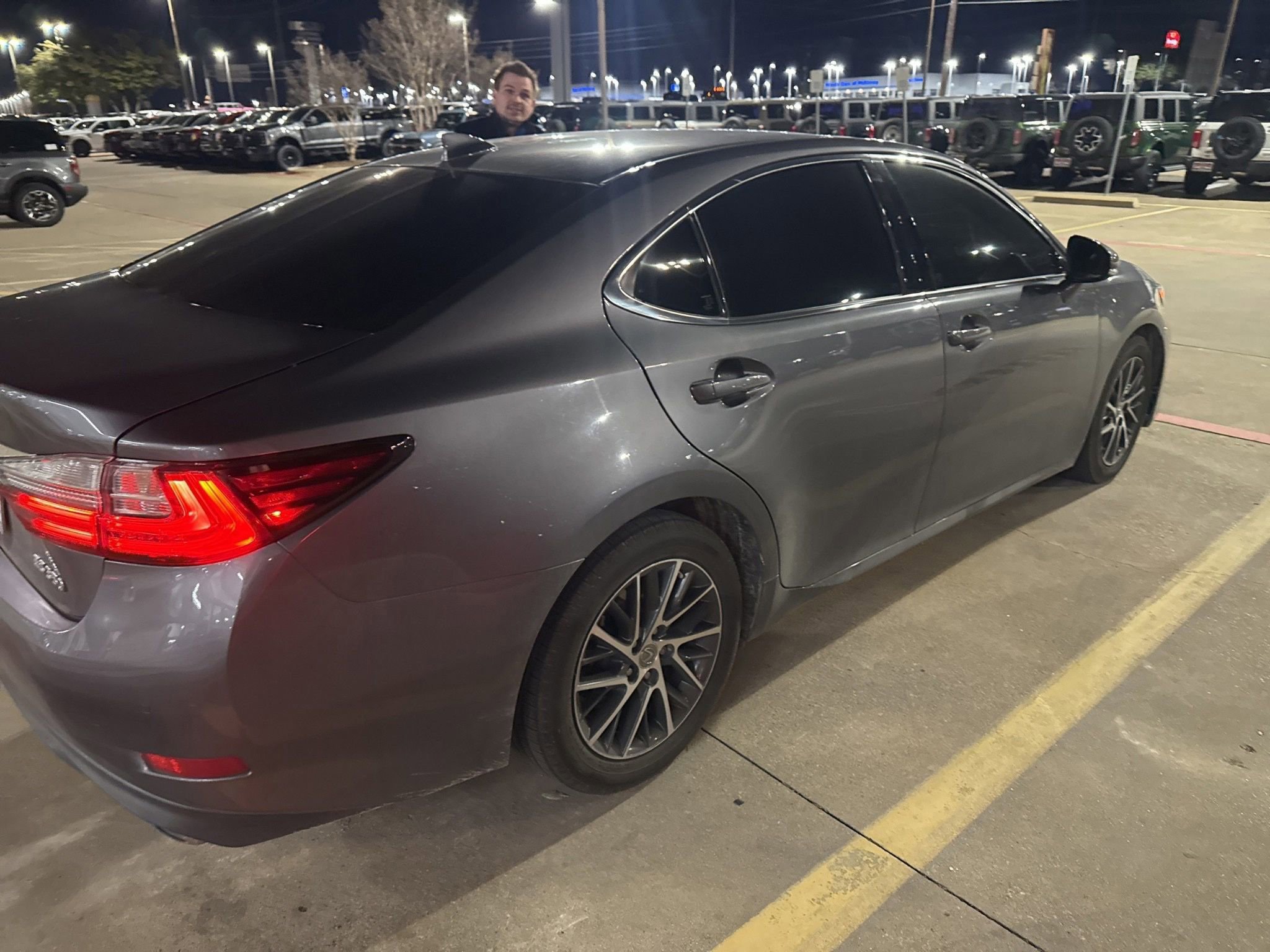 Used 2017 Lexus ES 350 w/ Luxury Package image 3