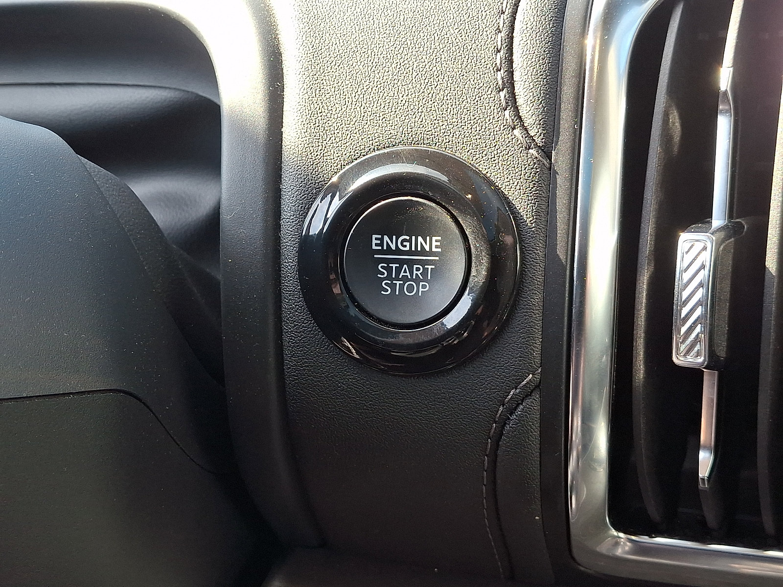 Certified 2025 Ford Expedition Platinum AWD/4WD image 27