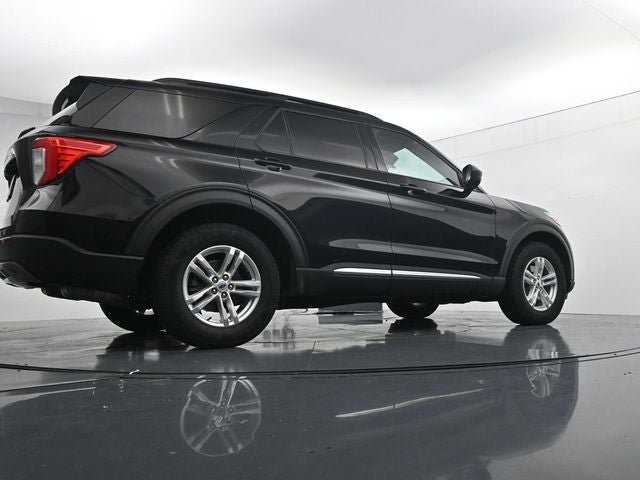 Certified 2023 Ford Explorer XLT w/ Equipment Group 202A AWD/4WD image 37