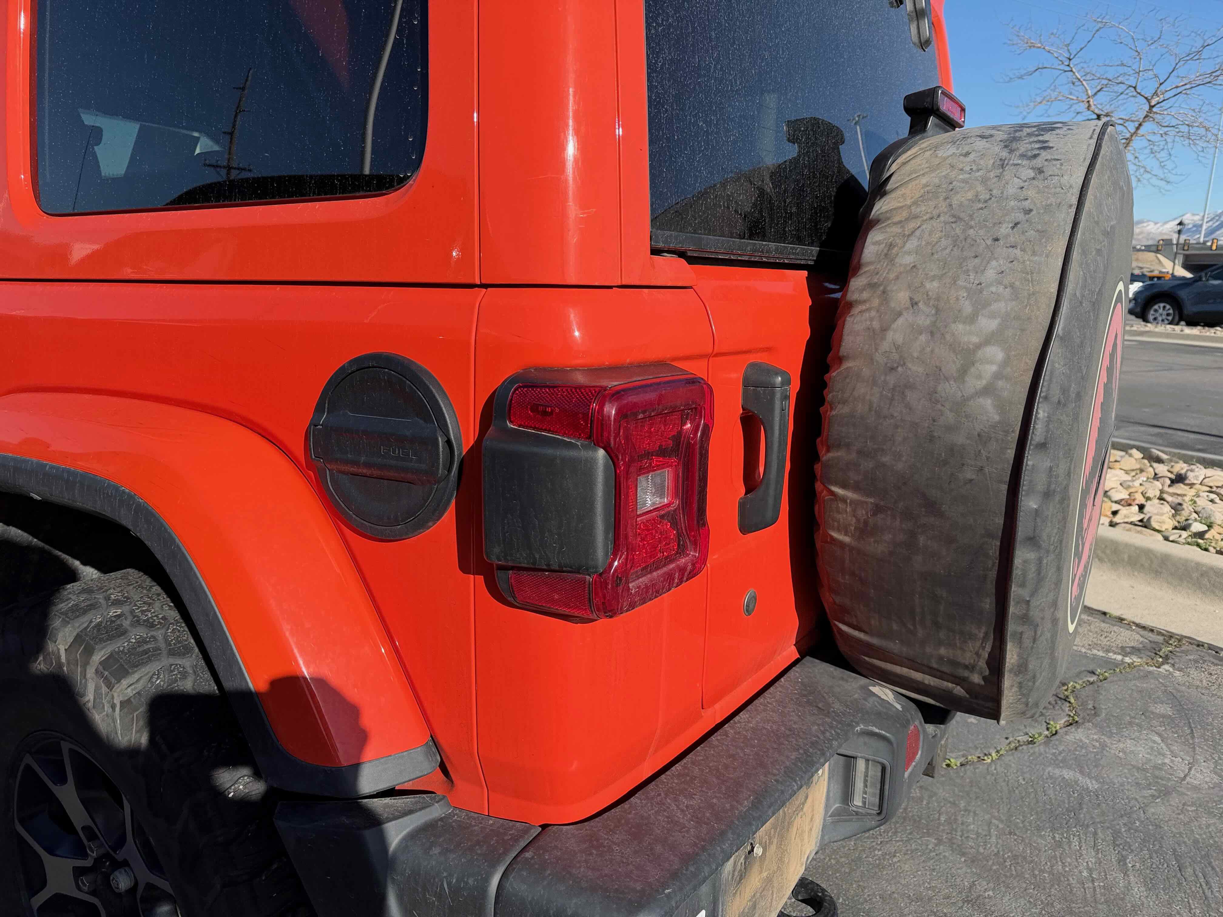 Used 2019 Jeep Wrangler Unlimited Sahara w/ Uconnect 4C Nav & Sound Group image 33