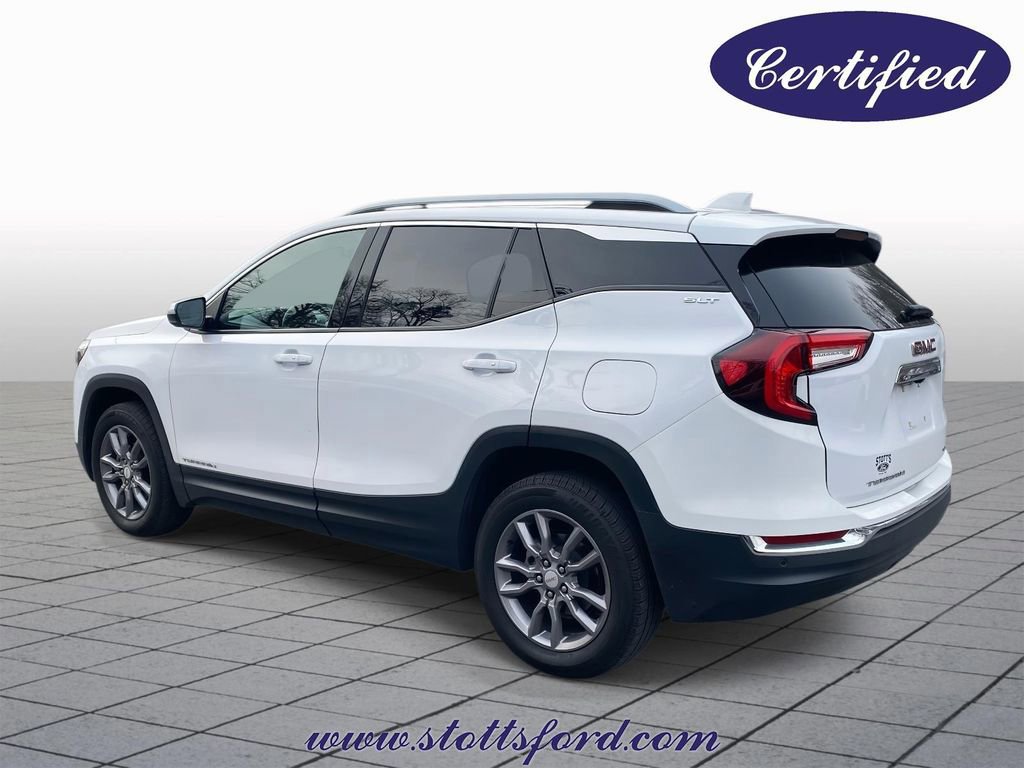 Used 2023 GMC Terrain SLT w/ Tech Package image 2