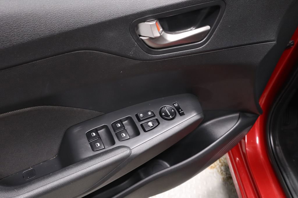 Used 2020 Hyundai Accent SEL image 22