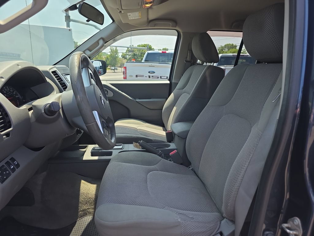 Used 2017 Nissan Frontier SV AWD/4WD image 23