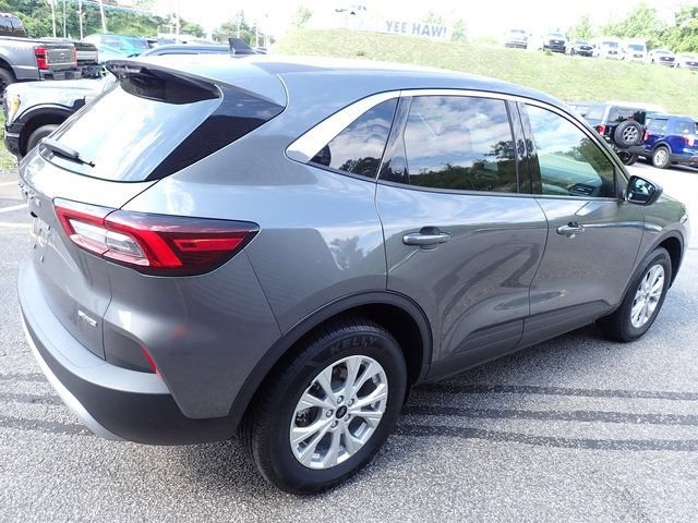 Certified 2023 Ford Escape Active AWD/4WD image 8