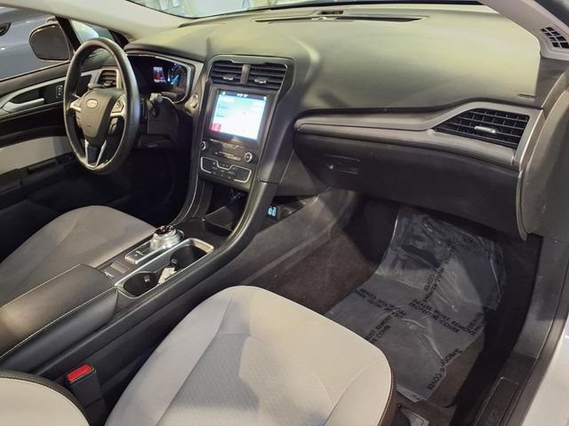 Certified 2019 Ford Fusion SE w/ Equipment Group 151A FWD image 31
