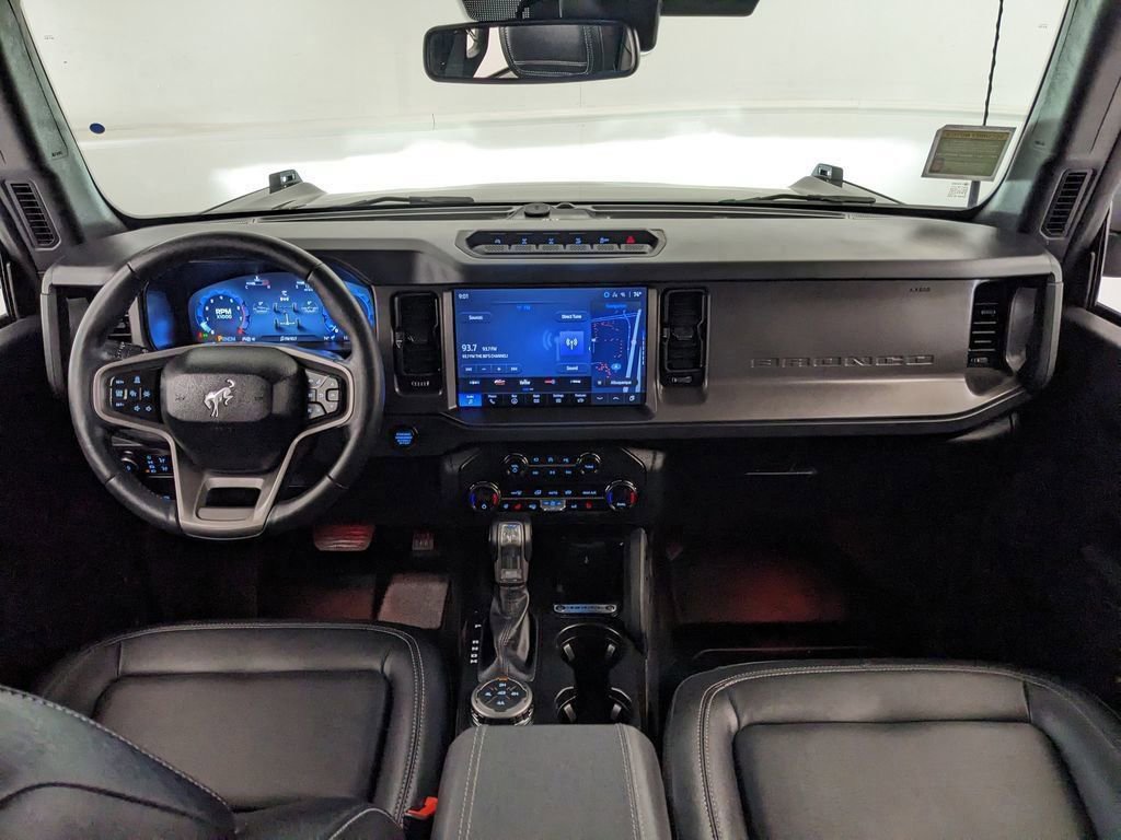 Certified 2025 Ford Bronco Badlands AWD/4WD image 8