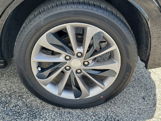 Used 2023 Buick Encore GX Select w/ Sport Touring Package FWD image 9