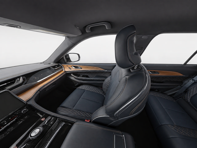 Used 2022 Jeep Grand Cherokee Summit AWD/4WD image 22