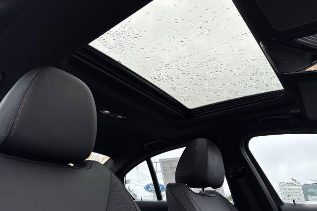 Used 2025 BMW 330i Sedan image 7