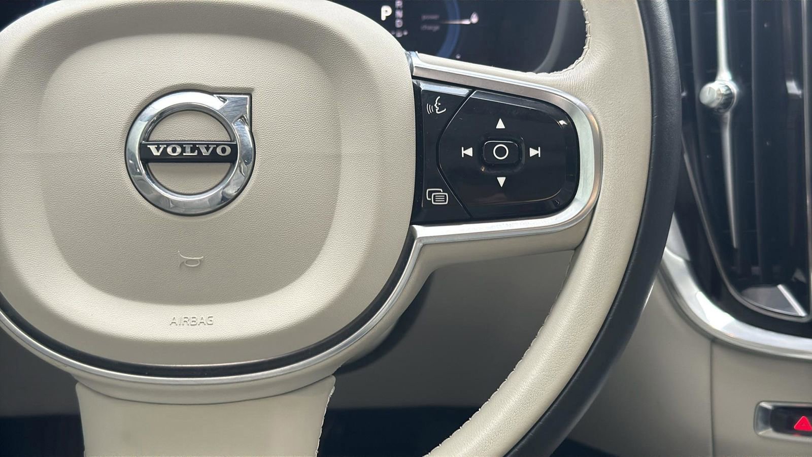 Used 2024 Volvo S60 T8 Plus image 15