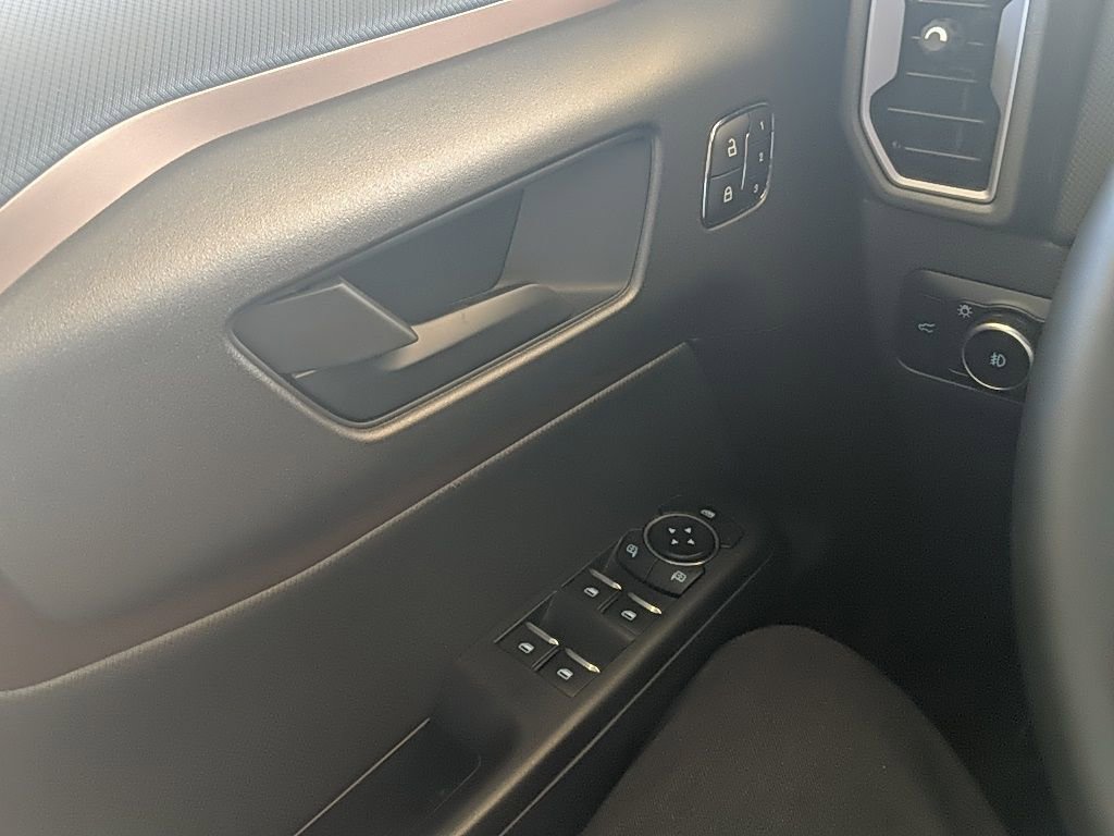 Certified 2025 Ford Bronco Sport Outer Banks w/ Outer Banks Tech Package+ AWD/4WD image 27