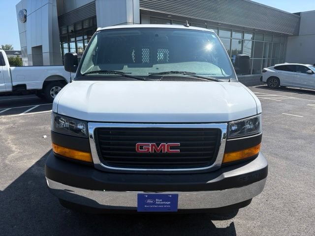 Used 2025 GMC Savana 2500 w/ Driver Convenience Package RWD image 8