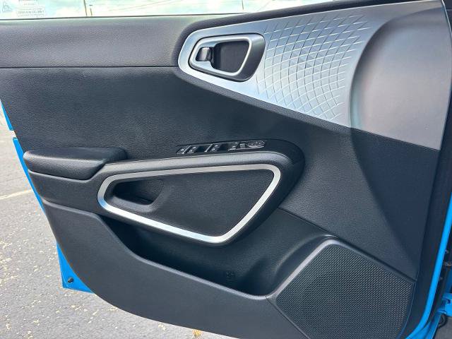 Used 2024 Kia Soul S FWD image 12