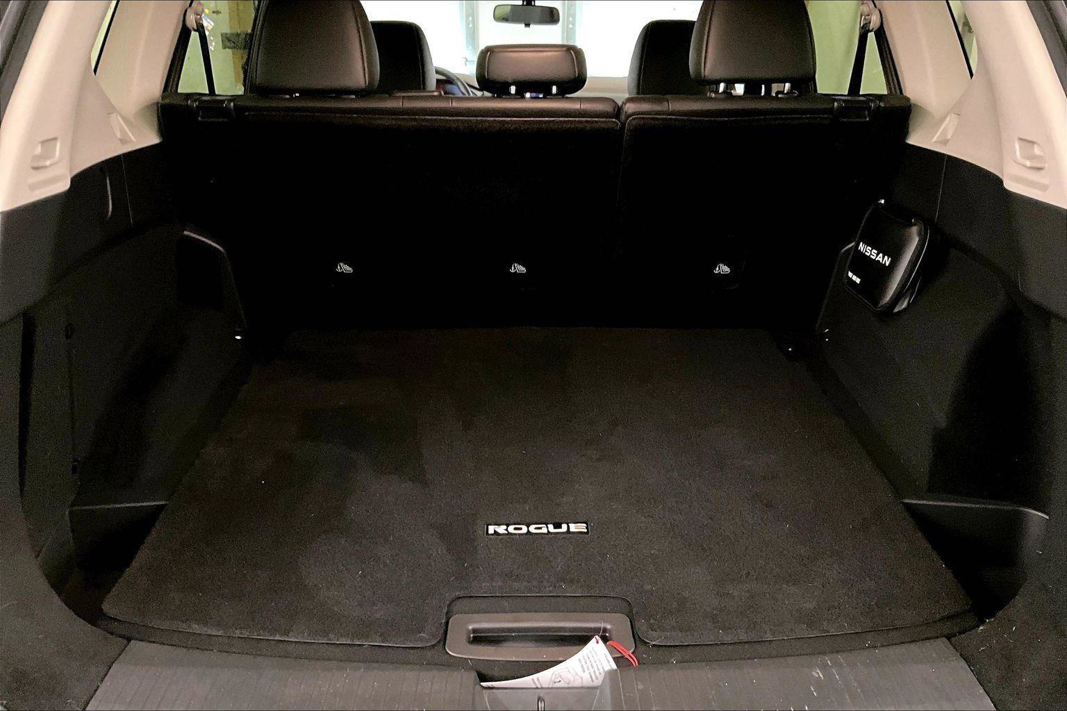 Used 2023 Nissan Rogue SV w/ SV Premium B Package image 33