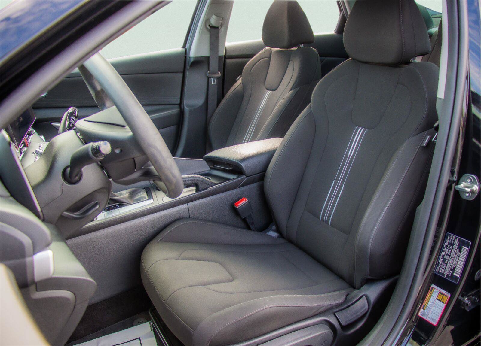 Used 2024 Hyundai Elantra SEL FWD image 6