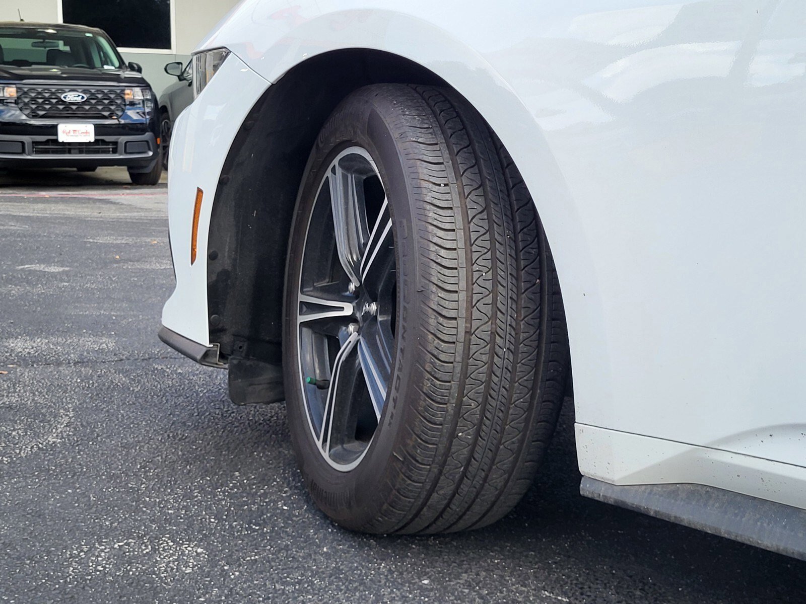 Certified 2025 Ford Mustang Coupe RWD image 32