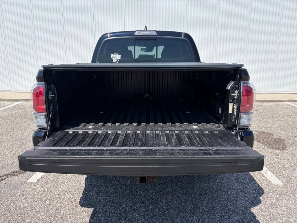 Used 2020 Toyota Tacoma TRD Sport w/ Technology Package AWD/4WD image 18