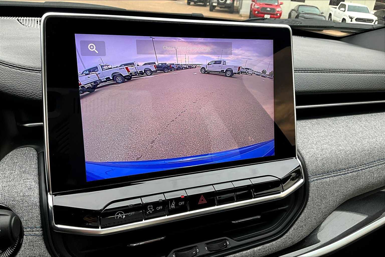 Used 2024 Jeep Compass Latitude w/ Convenience Group image 26