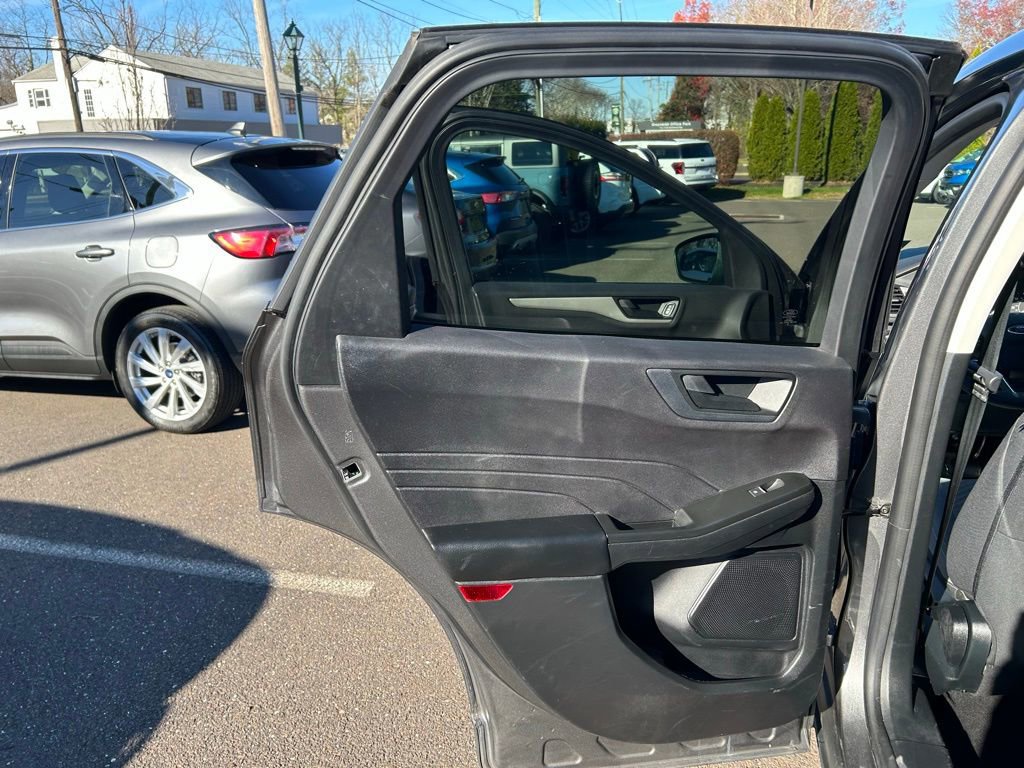 Certified 2022 Ford Escape SE image 16