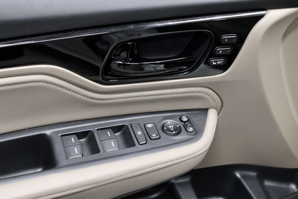 Used 2024 Honda Odyssey Elite image 25