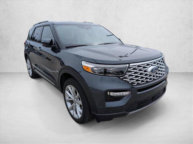 Certified 2024 Ford Explorer Platinum w/ Technology Package AWD/4WD image 3