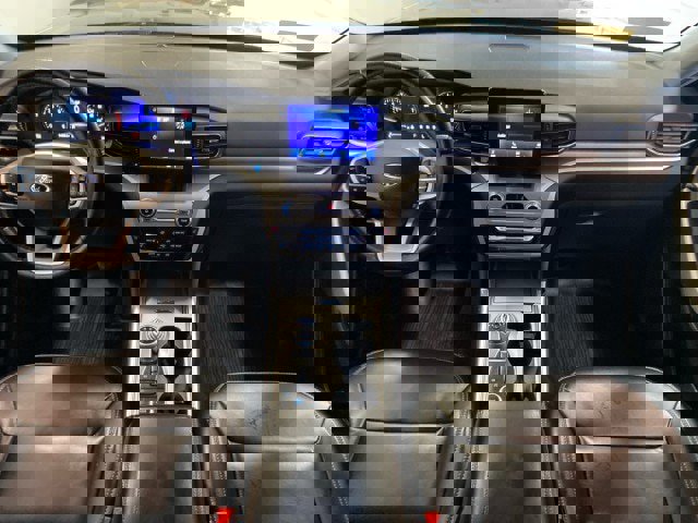 Certified 2021 Ford Explorer XLT w/ Equipment Group 202A image 16