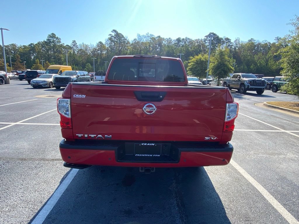 Used 2021 Nissan Titan SV w/ SV Convenience Package RWD image 6