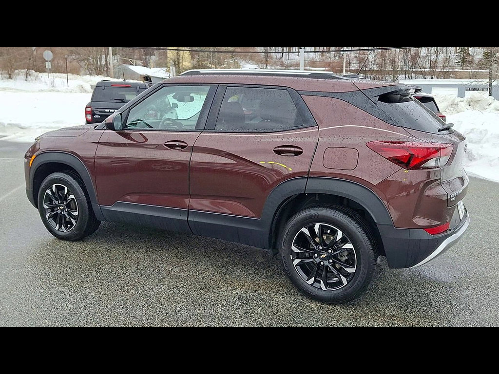 Used 2023 Chevrolet TrailBlazer LT w/ Convenience Package image 3