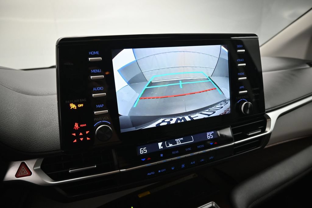 Used 2021 Toyota Sienna LE w/ LE Plus Package FWD image 16