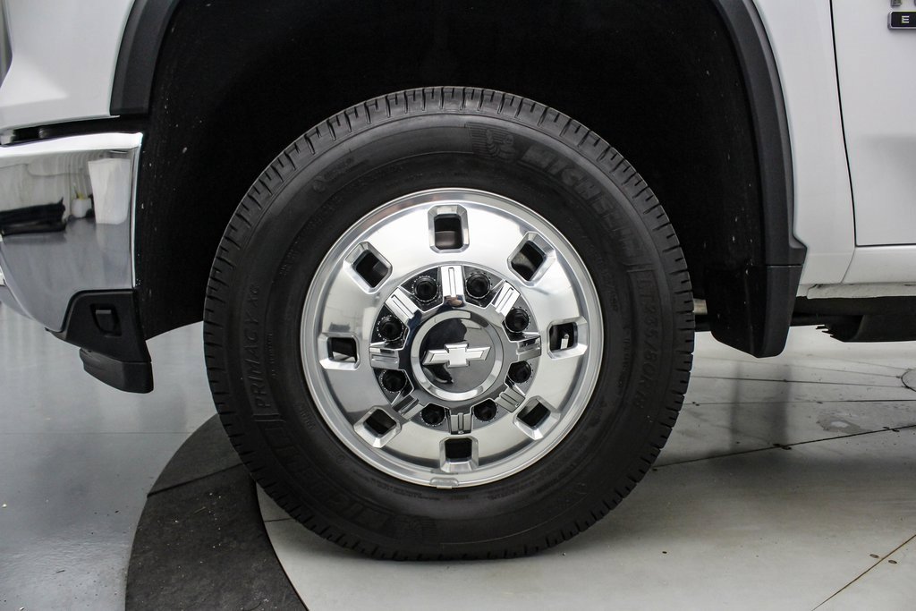 Used 2025 Chevrolet Silverado 3500 LT w/ Texas Edition image 11