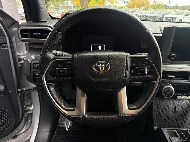 Used 2025 Toyota 4Runner SR5 AWD/4WD image 20