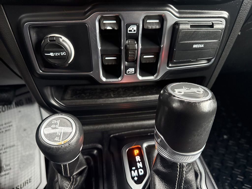 Used 2019 Jeep Wrangler Unlimited Sahara w/ Uconnect 4C Nav & Sound Group image 35