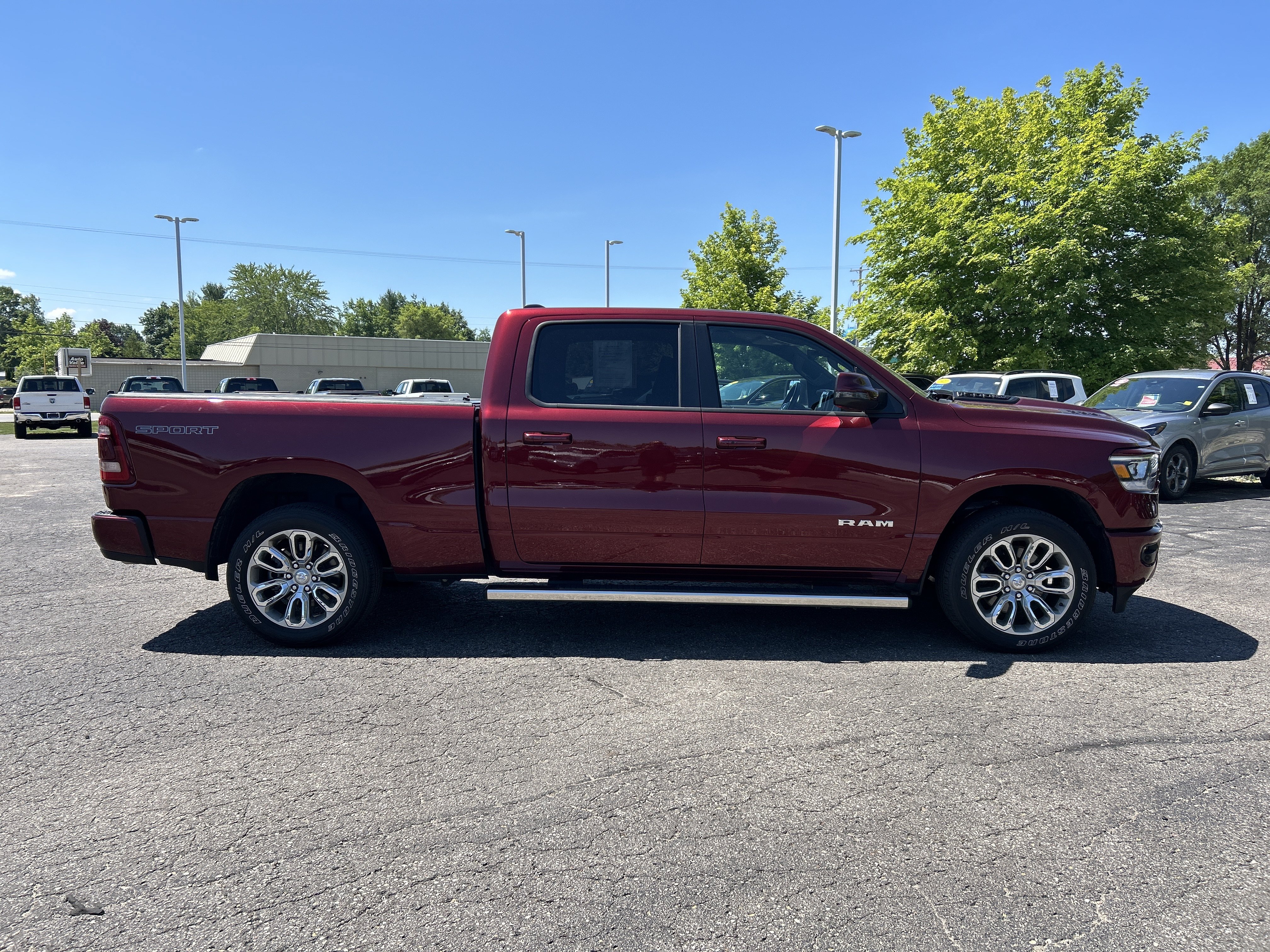 Used 2023 RAM 1500 Laramie AWD/4WD image 3