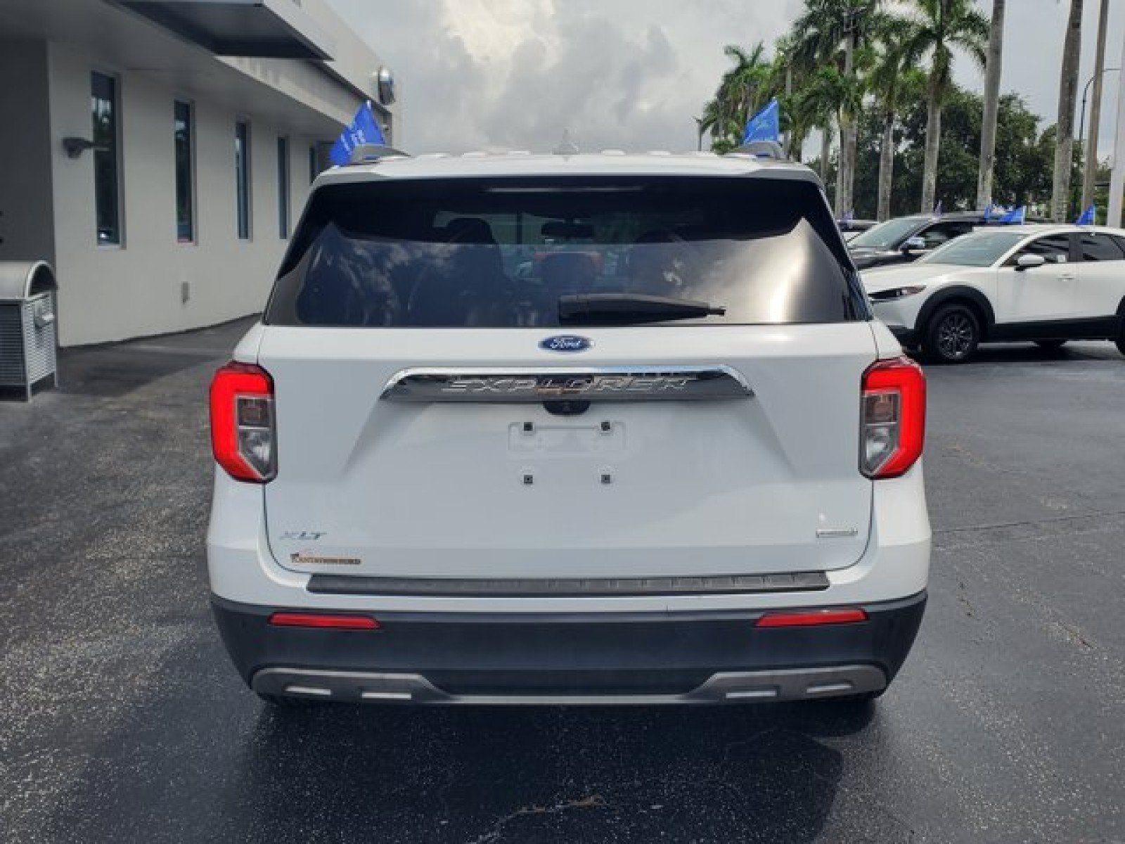 Certified 2020 Ford Explorer XLT w/ Equipment Group 202A RWD image 6
