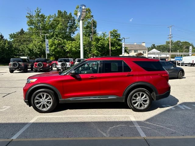 Certified 2023 Ford Explorer XLT w/ Equipment Group 202A AWD/4WD image 9