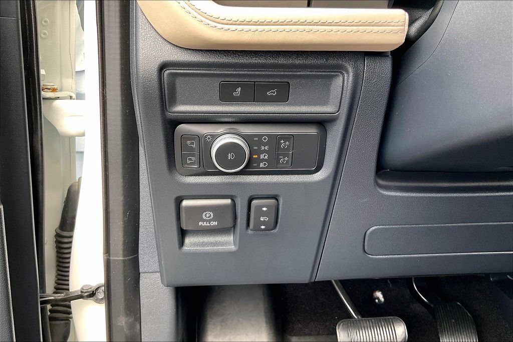 Certified 2022 Ford Expedition Platinum AWD/4WD image 37