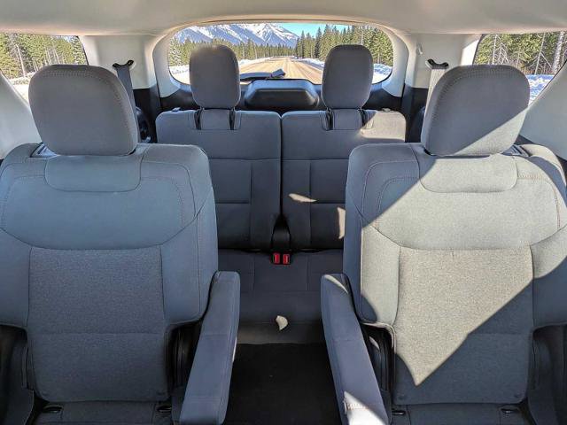 Certified 2025 Ford Explorer Active image 24