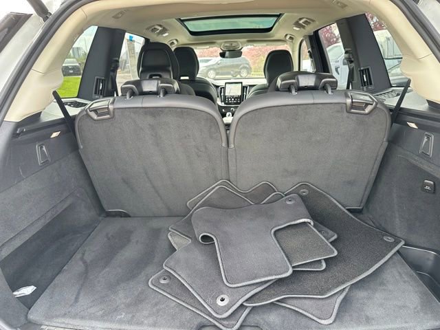 Used 2025 Volvo XC90 B6 Plus AWD/4WD image 8