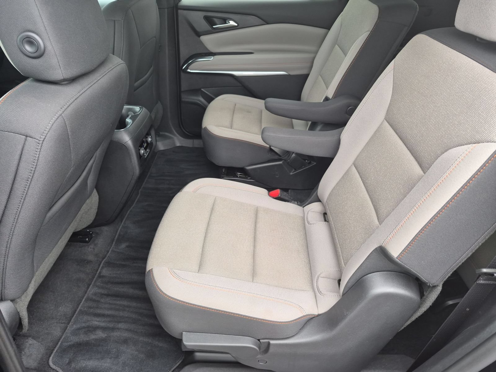 Used 2026 Chevrolet Traverse LT w/ Driver Confidence Package FWD image 26