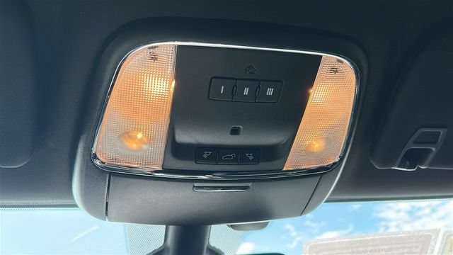 Used 2017 Jeep Grand Cherokee Altitude AWD/4WD image 23