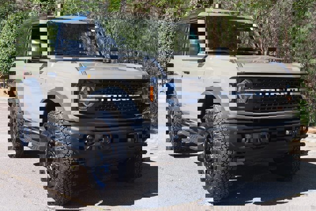 Certified 2025 Ford Bronco Badlands image 7