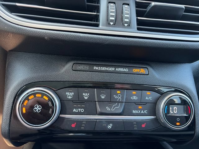 Certified 2021 Ford Escape SE w/ Cold Weather Package AWD/4WD image 19