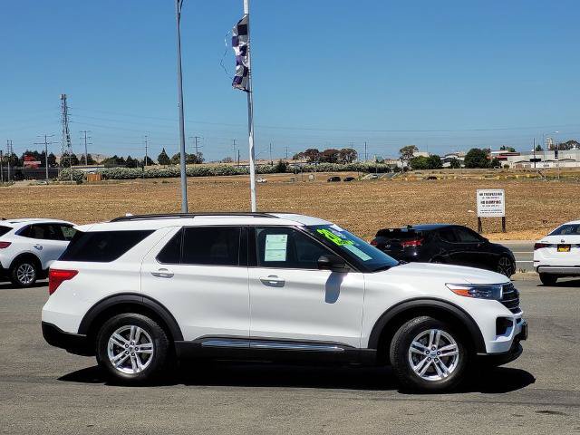Certified 2020 Ford Explorer XLT RWD image 3
