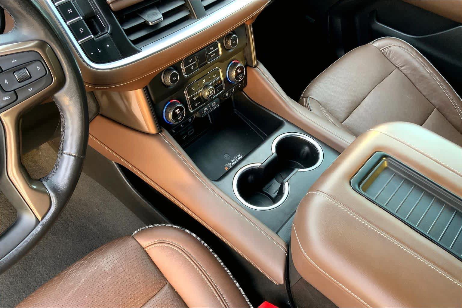 Used 2021 Chevrolet Tahoe High Country RWD image 16
