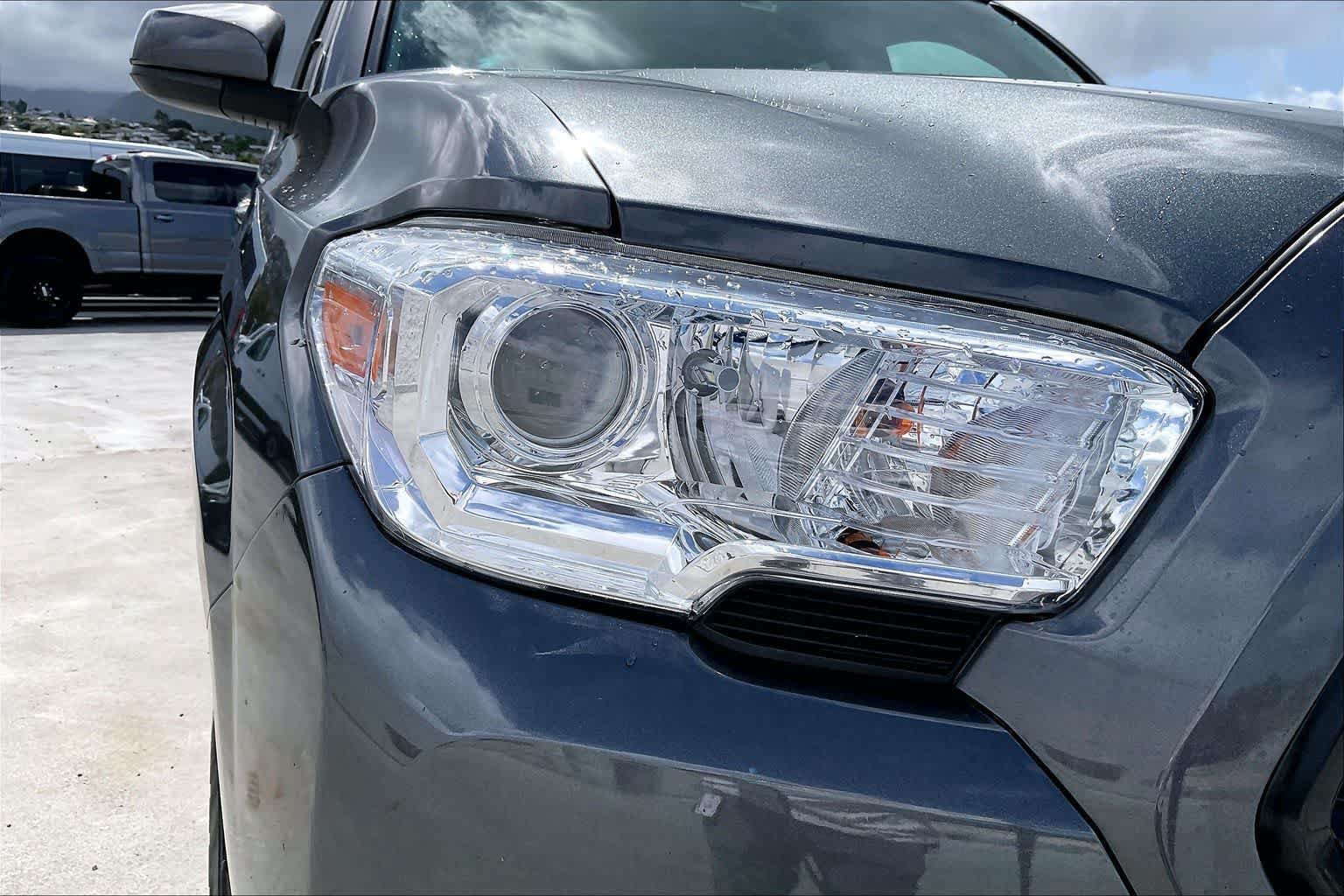 Used 2018 Toyota Tacoma SR5 RWD image 31