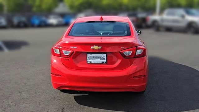 Used 2018 Chevrolet Cruze LT w/ Convenience Package FWD image 8